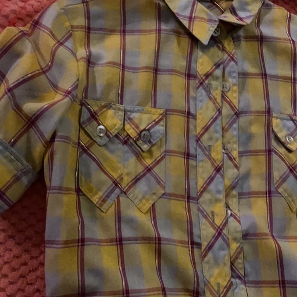 Plaid top! - Picture 3 of 5